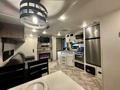 2023 Palomino Puma 32RBFQ photo 4