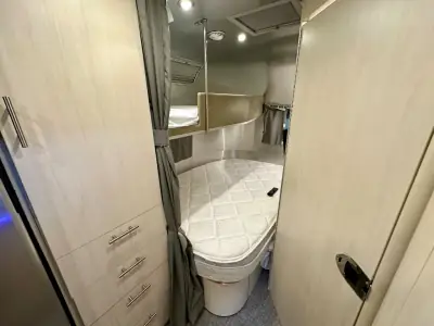 2023 Airstream Flying Cloud 30FB Bunk photo 26