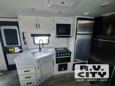 2023 Jayco Jay Flight 242BHSW photo 6