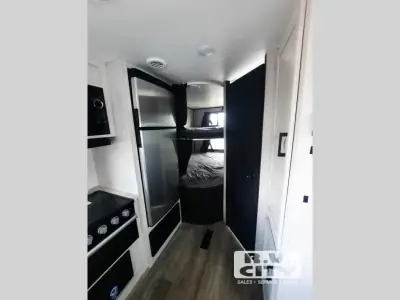 2023 Jayco Jay Flight 242BHSW photo 8