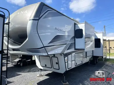 2025 Keystone Montana 3901RK photo 3