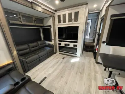 2025 Keystone Montana 3901RK photo 11