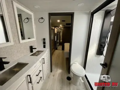 2025 Keystone Montana 3901RK photo 32