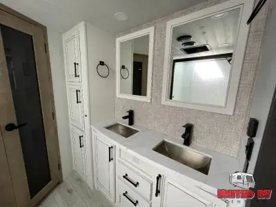 2025 Keystone Montana 3901RK photo 28