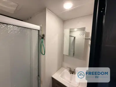 2021 Keystone Hideout 320MBDS photo 35