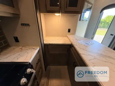 2021 Keystone Hideout 320MBDS photo 20