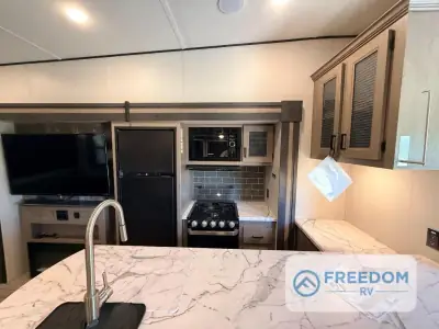 2021 Keystone Hideout 320MBDS photo 15
