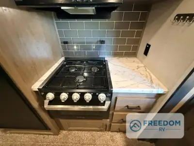 2021 Keystone Hideout 320MBDS photo 18