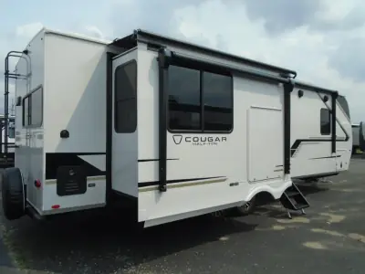 2027 Keystone Cougar Half-Ton 29RKE photo 5