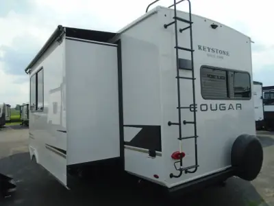 2027 Keystone Cougar Half-Ton 29RKE photo 7