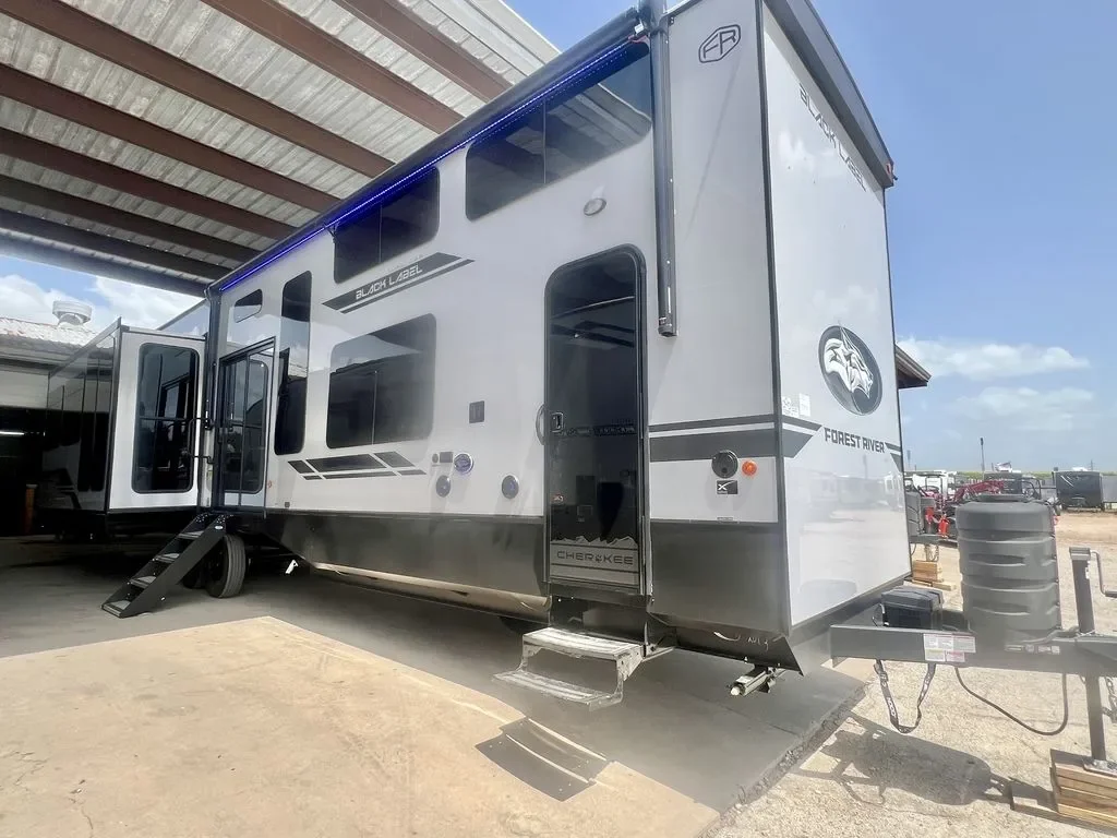2027 Forest River Cherokee Timberwolf Black Label 39JMBL exterior