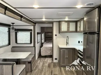 2025 Gulf Stream ENVISION 258RB photo 3