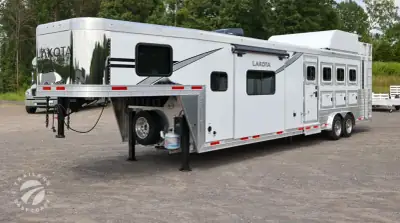 2026 Lakota Charger CH8413SR photo 3