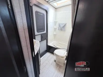 2021 Coachmen Northern Spirit Ultra Lite 2963BH photo 41
