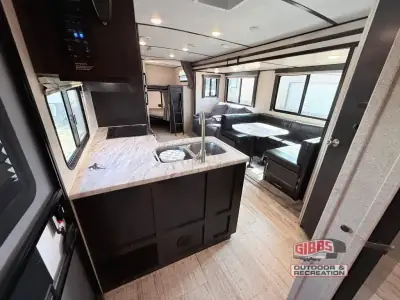 2021 Coachmen Northern Spirit Ultra Lite 2963BH photo 23