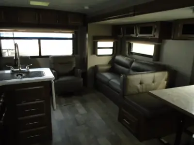2019 Forest River Rockwood Ultra Lite 2604WS photo 16