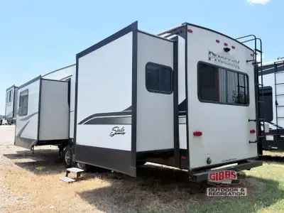 2020 Shasta Rvs Phoenix 370FE photo 5
