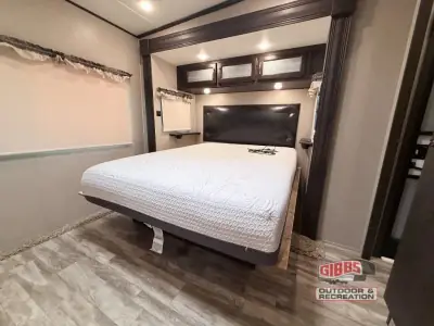 2020 Shasta Rvs Phoenix 370FE photo 31
