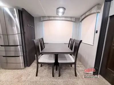 2020 Shasta Rvs Phoenix 370FE photo 16