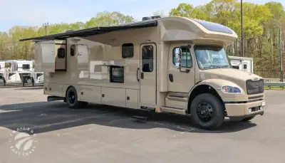 2026 Renegade Verona 36VSB photo 8