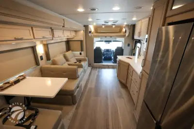 2026 Renegade Verona 36VSB photo 10