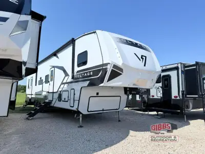 2026 Dutchmen Voltage V-Series 3800