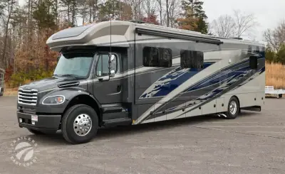 2026 Renegade Verona 40VTS photo 4
