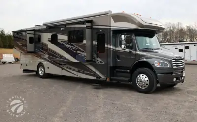 2026 Renegade Verona 40VTS photo 6