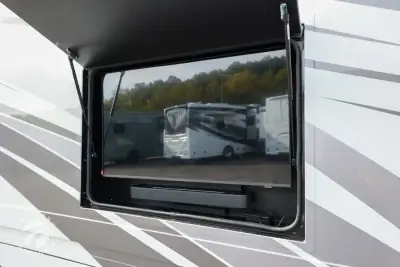 2026 Renegade Verona LE 38LDG photo 29