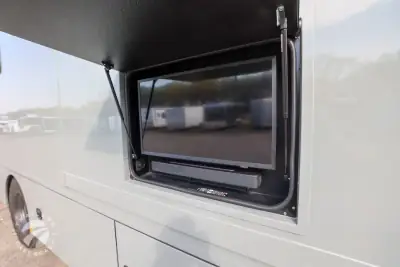 2026 Renegade Verona 40VTS photo 25