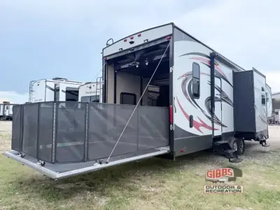 2017 Forest River Vengeance 320A photo 6