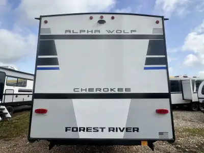 2027 Forest River Cherokee Alpha Wolf 25FKX-L photo 13