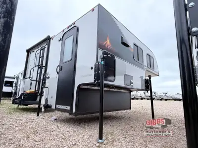 2026 Travel Lite Up Country 550U-XS photo 4