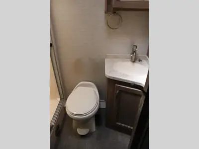 2018 Jayco Seneca 37K photo 31