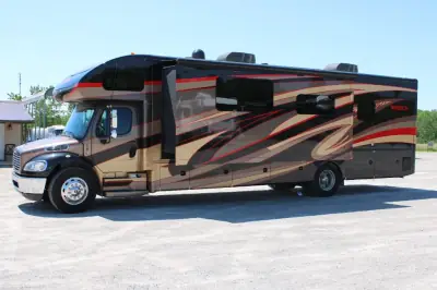 2018 Jayco Seneca 37K photo 3
