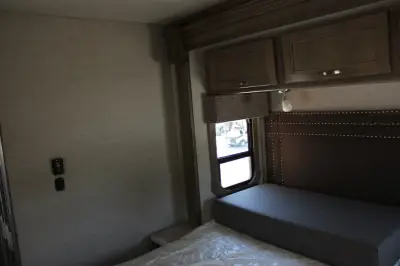 2018 Jayco Seneca 37K photo 26