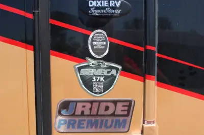 2018 Jayco Seneca 37K photo 6