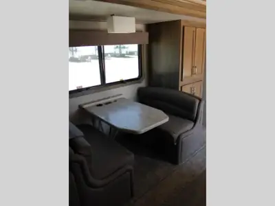 2018 Jayco Seneca 37K photo 20