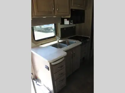 2018 Jayco Seneca 37K photo 15