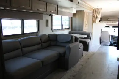2018 Jayco Seneca 37K photo 34