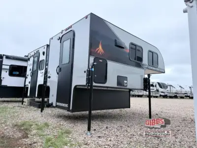2026 Travel Lite Up Country 550U-XS photo 4