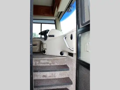 2009 Mandalay Luxury Division Mandalay Class A 43D photo 19
