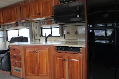 2009 Mandalay Luxury Division Mandalay Class A 43D photo 28