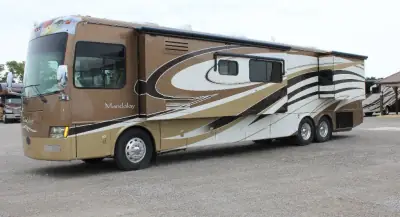 2009 Mandalay Luxury Division Mandalay Class A 43D exterior