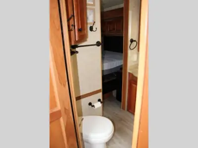 2009 Mandalay Luxury Division Mandalay Class A 43D photo 38