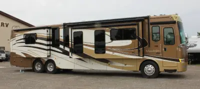 2009 Mandalay Luxury Division Mandalay Class A 43D photo 3