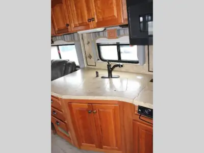 2009 Mandalay Luxury Division Mandalay Class A 43D photo 32