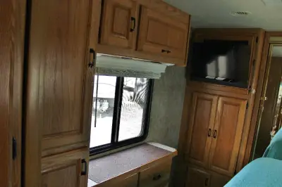 2005 Holiday Rambler Neptune 36PDD photo 26