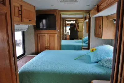 2005 Holiday Rambler Neptune 36PDD photo 38