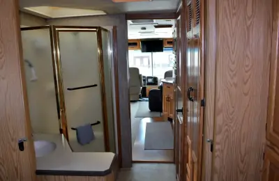 2005 Holiday Rambler Neptune 36PDD photo 31